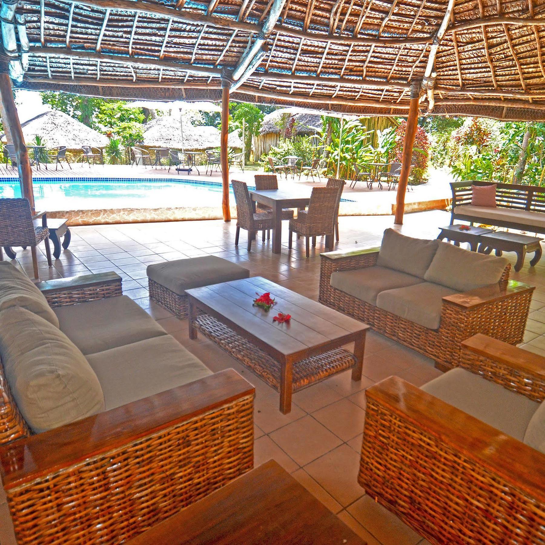 Coco Beach Resort Port Vila Kültér fotó