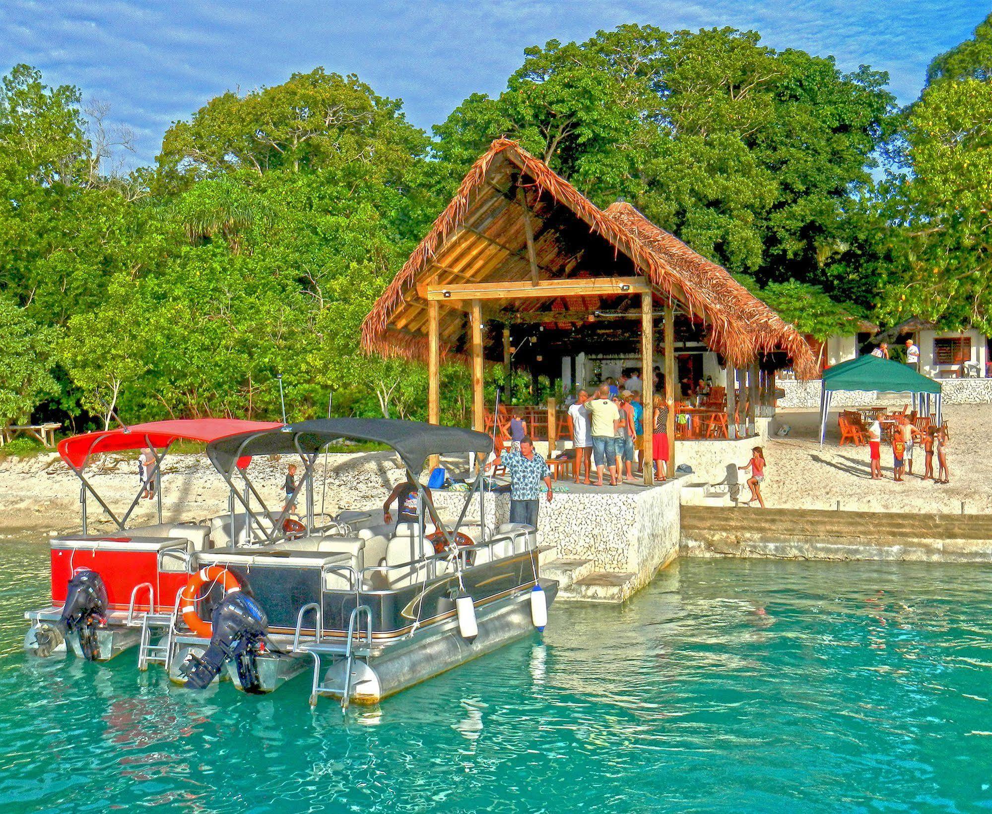 Coco Beach Resort Port Vila Kültér fotó