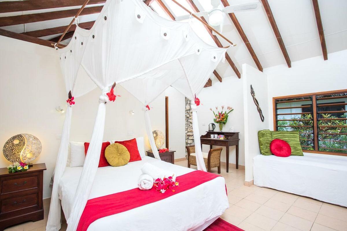 Coco Beach Resort Port Vila Kültér fotó